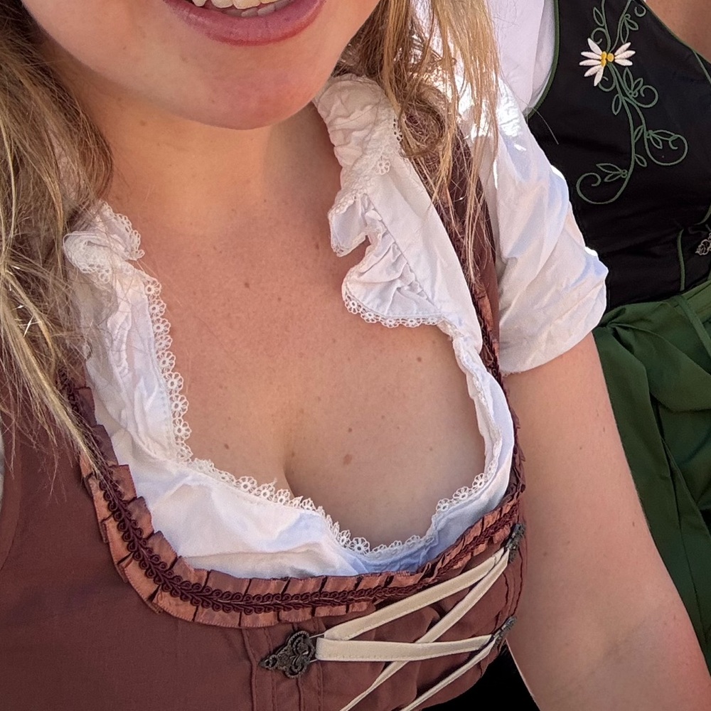 White Ruffled Women's Dirndl Oktoberfest Under Top - Picture 8 of 9